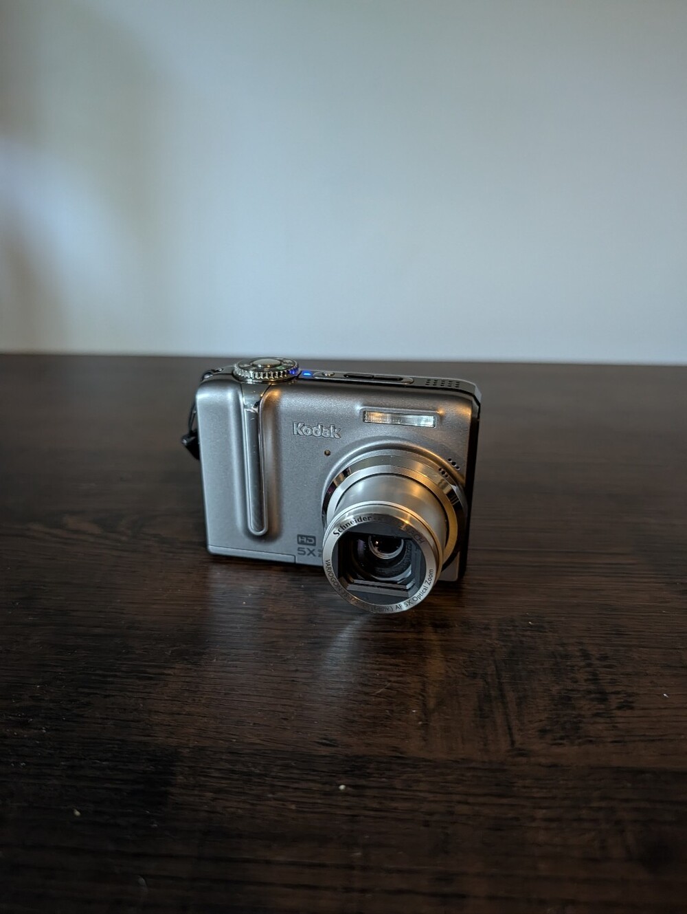 Kodak EasyShare Z1275 compact digital camera